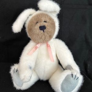 Vintage 1990 Collectible Boyd’s Bear in Easter Costume